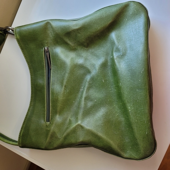 Matt & Nat Shoulder Bag in Olive Green - Picture 7 of 16